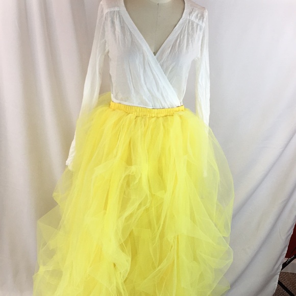 Zara Dresses & Skirts - BOUTIQUE BRAND YELLOW CRINOLINE POF NWT SKIRT